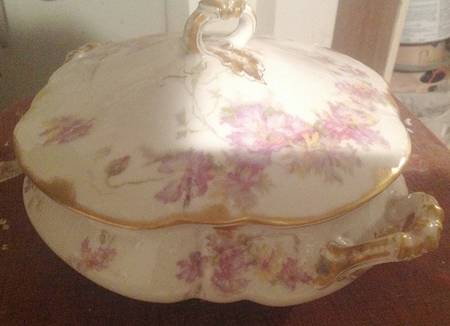 Schleiger 656-6 Round Covered Vegetable