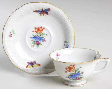 HER85 Footed Demitasse Cup & Saucer Set