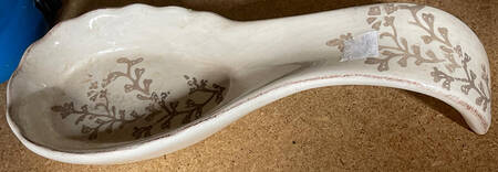 HMQ33 Brown Spoon Rest/Holder (Holds 1 Spoon)