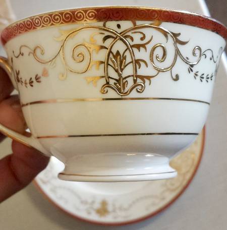 HIN36 Footed Cup & Saucer Set