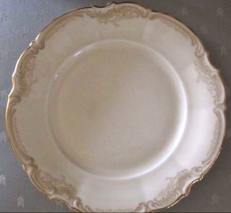 Sienna (Cream Background) Dinner Plate