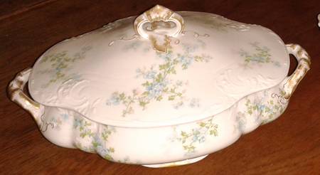 Schleiger 29-3 Oval Covered Vegetable