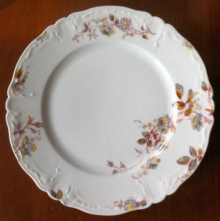 H4897 Dinner Plate