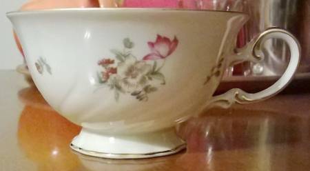HUT3322 Footed Cup