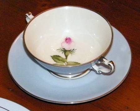 HC1402 Footed Cream Soup Bowl & Saucer Set
