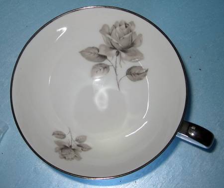 HUT2386 Footed Cup
