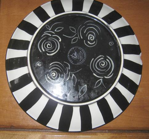 HAU67 Dinner Plate
