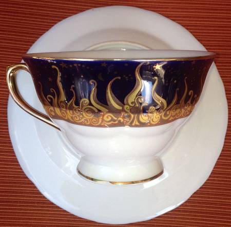 HCZ208 Footed Cup & Saucer Set