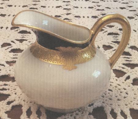 H4926 Creamer