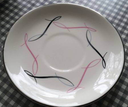 Domino Saucer