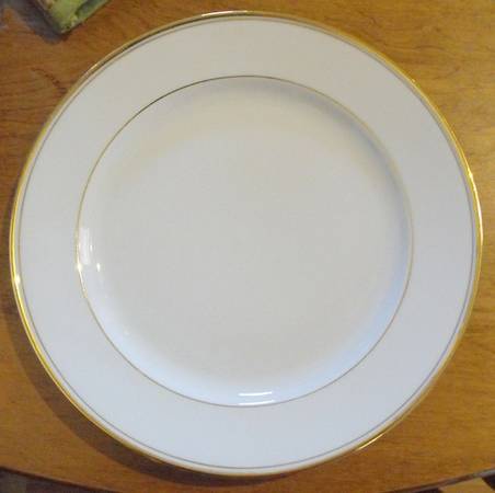 HUT3328 Dinner Plate