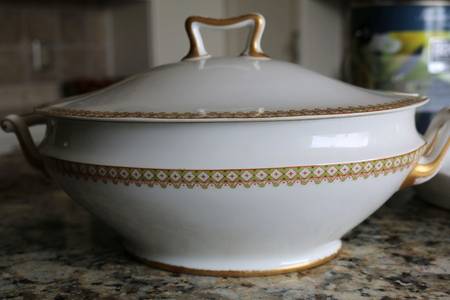 Schleiger 621-1 Tureen &  Lid