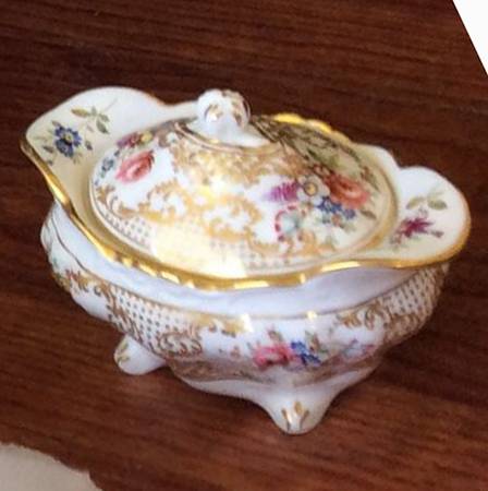 Eileen Sugar Bowl & Lid