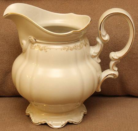 7444 Creamer