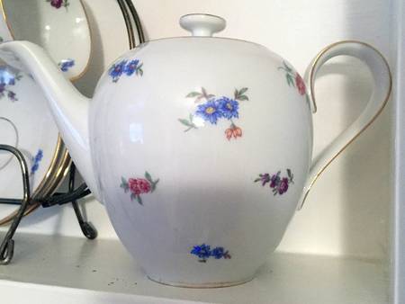 16575 Teapot & Lid