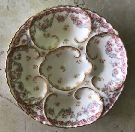 H4979 Oyster Plate