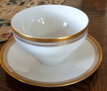 31425 Gravy Boat with Attached Underplate