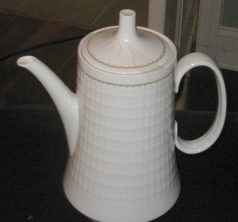 HUT2426 Coffee Pot & Lid