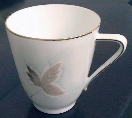 HUT3346 Footed Cup