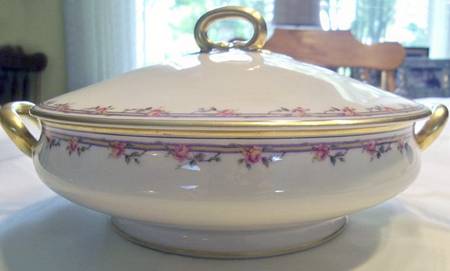 Schleiger 298-1 Round Covered Vegetable