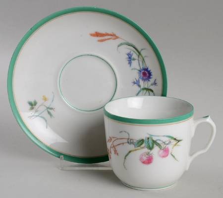H4743 Flat Cup & Saucer Set