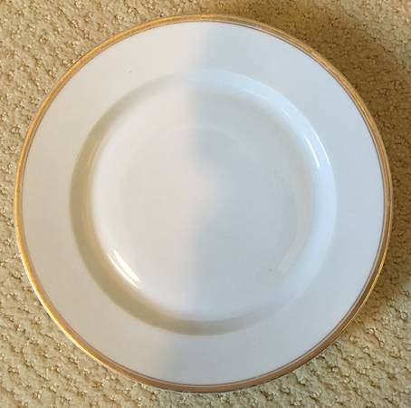 HC1483 Luncheon Plate