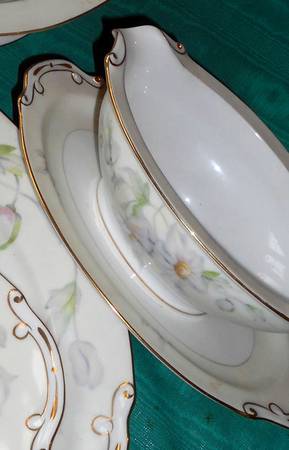 HIR95 Gravy Boat with Attached Underplate