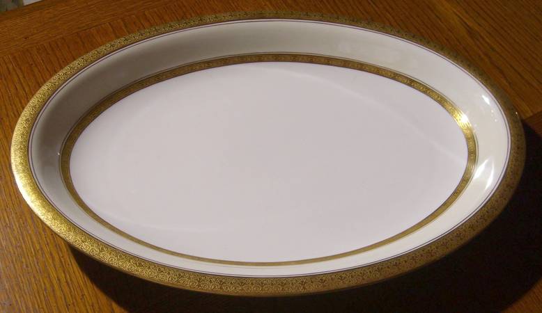 10786 16" Oval Serving Platter