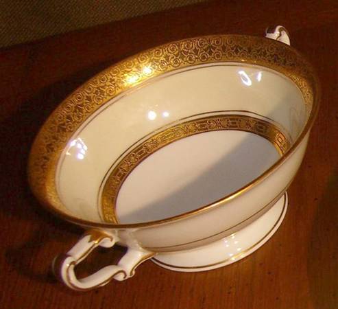 10786 Footed Cream Soup Bowl & Saucer Set