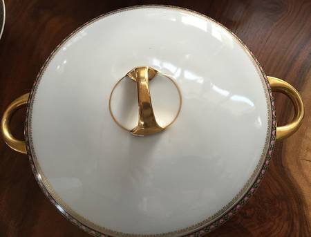 HC1490 Round Covered Vegetable
