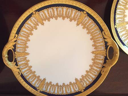 H5028 Handled Cake Plate