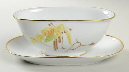 Autumn White Gravy Boat with Attached Underplate