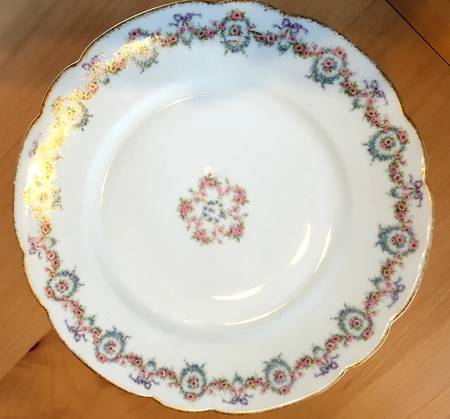 Schleiger330-4 Dinner Plate