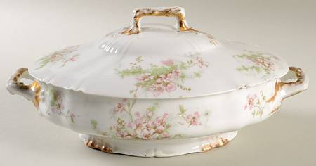 Schleiger 146-15 Oval Covered Vegetable