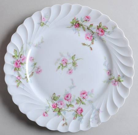 Sylvia White (Torse Shape, No Trim) Luncheon Plate