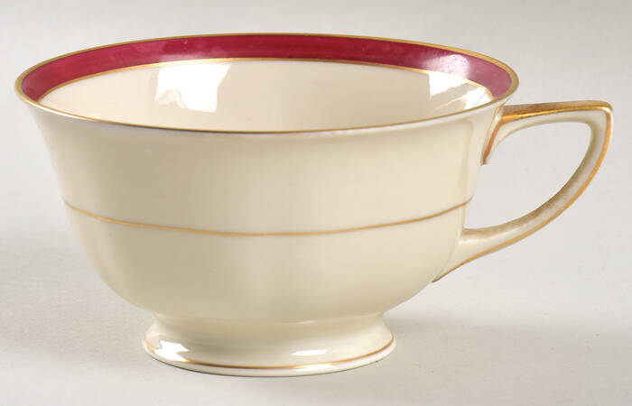 15504 Footed Cup
