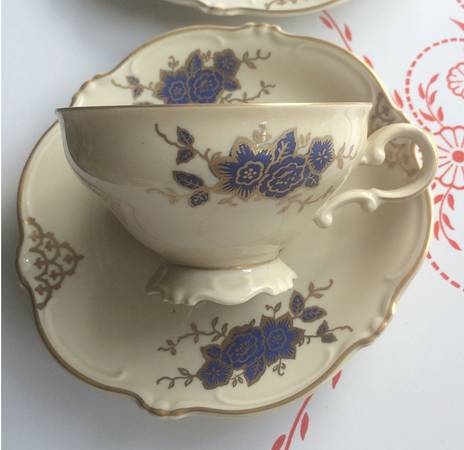 15203 Footed Cup & Saucer Set
