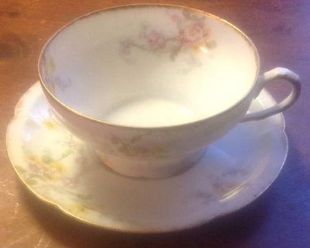Schleiger 604-5 Flat Cup & Saucer Set