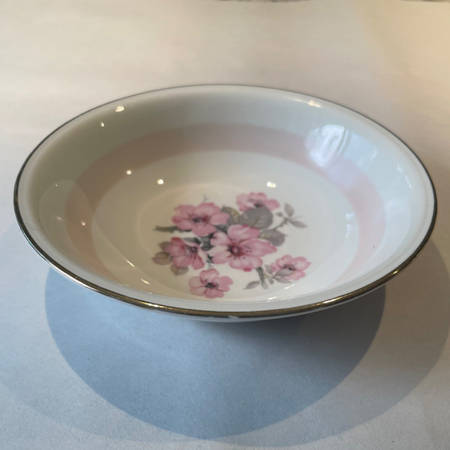 N1817 9" Oval Vegetable Bowl