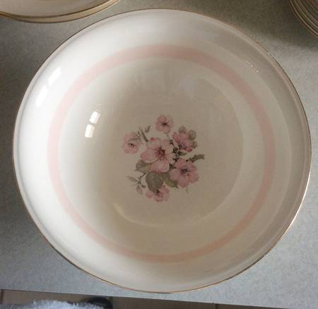 N1817 8" Round Vegetable Bowl