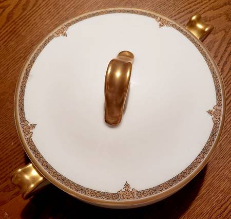Schleiger 564-1 Round Covered Vegetable