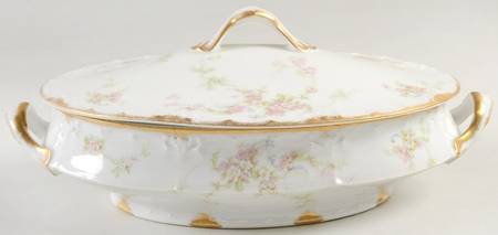 H5091 Oval Covered Vegetable