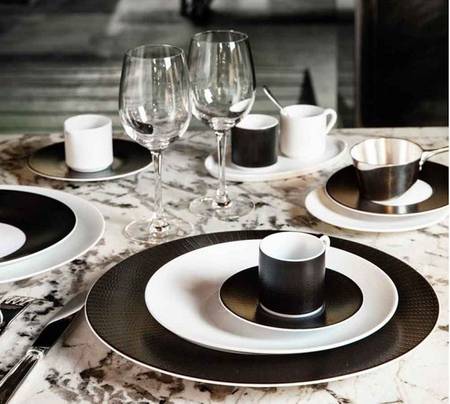 La Rosée Noir Flat Demitasse Cup & Saucer Set