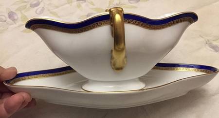 HC1057 Gravy Boat with Attached Underplate