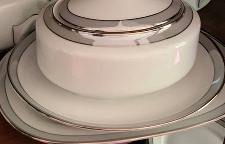05355 Handled Cake Plate