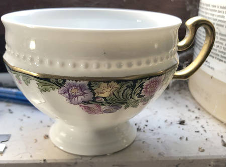HUT2487 Footed Cup