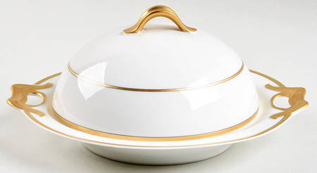 33531 Round Covered Butter with Strainer