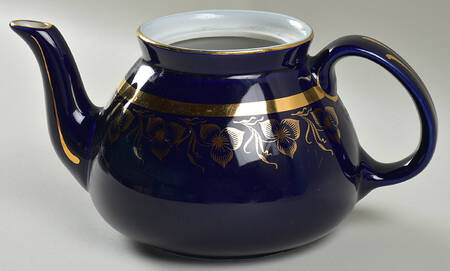 Teapots By Hall (Non-Pattern) 6-8 Cup Small New York Teapot No Lid