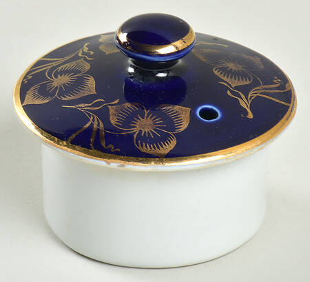 Teapots By Hall (Non-Pattern) 6-8 Cup Small New York Teapot