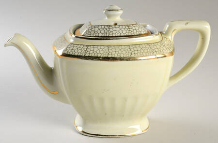 Teapots By Hall (Non-Pattern) Hollywood Teapot & Lid